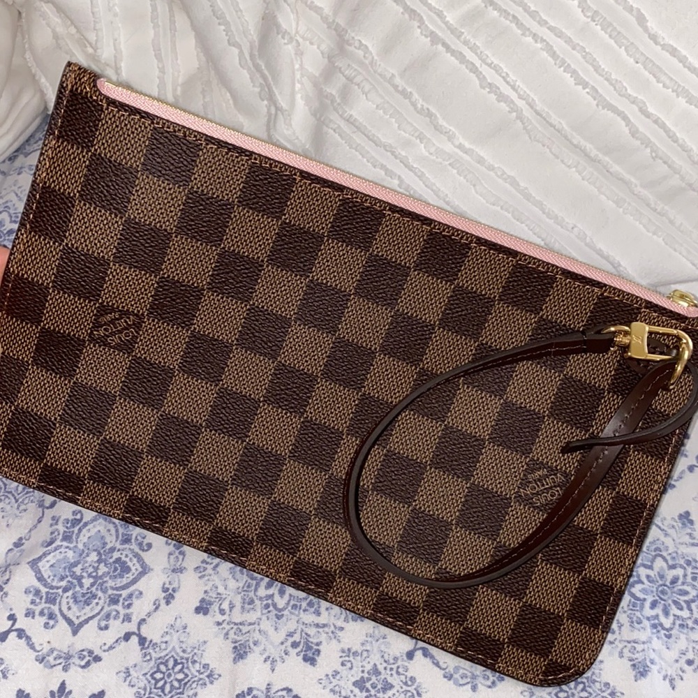 Louis Vuitton Neverfull Pouch